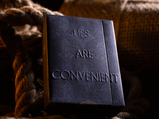 Truth Playing Cards (Lies are Convenient) – article de magie | Abracadabreizh