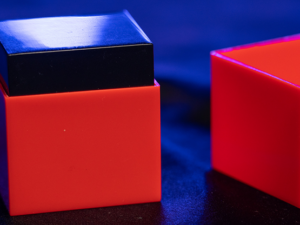 IN AND OUT BOXES by Apprentice Magic  – Trick