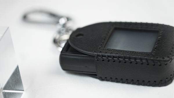 Palm Peeker Keychain Case by PITATA MAGIC - Trick – Image 5