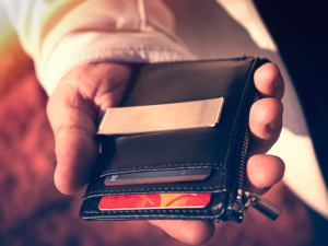Nexus Wallet (Gimmick & Online Instructions) by Javier Fuenmayor – Trick