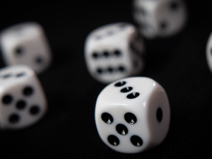 NON GIMMICKED DICE 6 PACK/WHITE by Tony Anverdi – Trick
