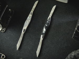 ARTISAN COLOR-CHANGING KNIVES BY TCC