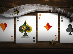 Secret Tale Ragnar MINI White Bee Playing Cards