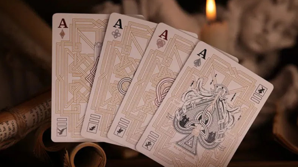 Assassin's Creed Legacy (Hidden Blade White) Playing Cards – Image 3