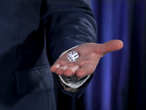 Air Dice created by Gonçalo Gil and Gee Magic – Trick