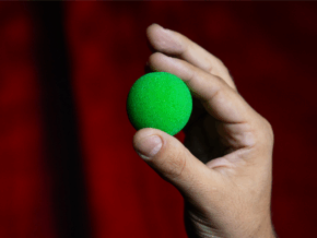 Magic Sponge Balls 4PK GREEN 2″ by Murphy’s Magic