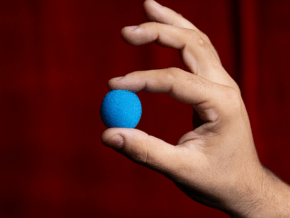 Magic Sponge Balls 4PK BLUE 1″ by Murphy’s Magic