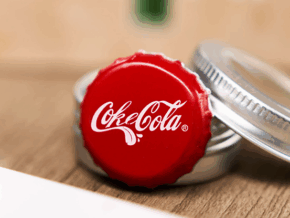 The Clink (Cap in Bottle) by Iarvel Magic and Wonder House (Coke)