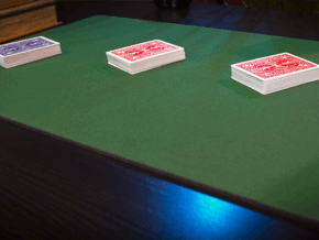 Standard Close-Up Pad 16X23 (Green) by Murphy&rsquo;s Magic Supplies – Trick