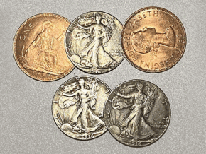 Replica Walking Liberty Hopping Half (Gimmicks and Online Instructions) by Tango Magic - Trick – article de magie | Abracadabreizh
