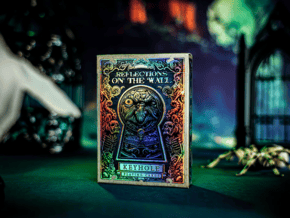 Keyhole Reflections on the Wall Playing Cards by Fashion TCC – article de magie | Abracadabreizh