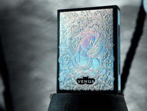 Venus Platinum (Black) Playing Cards by TCC Fashion – article de magie | Abracadabreizh