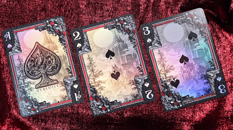 Trinity of Night - Werewolf HOLO Playing Cards by Evokad 5 Cartes à jouer avec motifs mystérieux et couleurs vibrantes pour magie ou illusion.