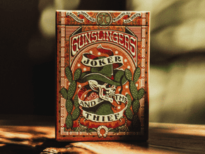 Gunslingers Poker (Red) Playing Cards – article de magie | Abracadabreizh