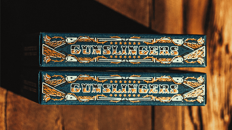 Paquet de cartes Gunslingers Poker bleues avec design de revolver et motifs western.
