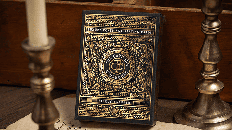 Jeu de cartes TCI Clubhouse noir avec design élégant doré.