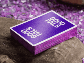 GILDED Good Pals Purple Foil Logo Playing Cards – article de magie | Abracadabreizh